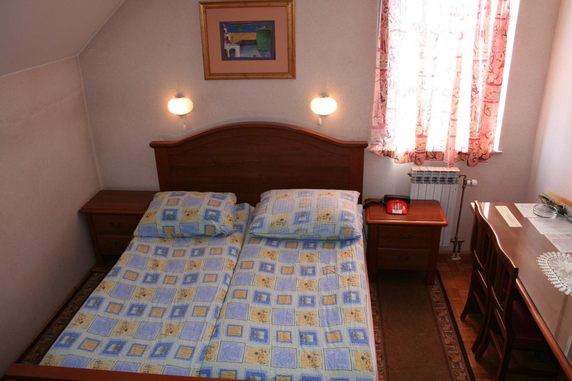 Guesthouse Janez Maribor Exteriör bild