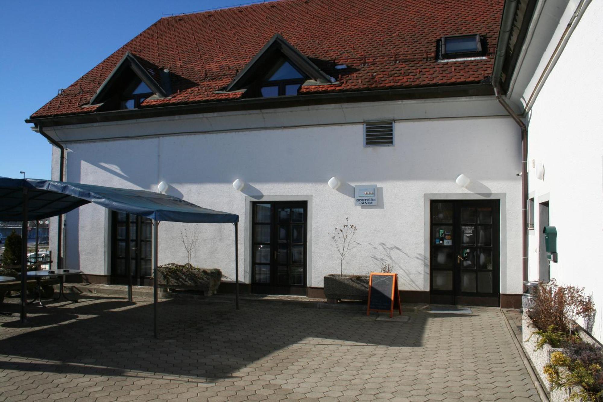 Guesthouse Janez Maribor Exteriör bild