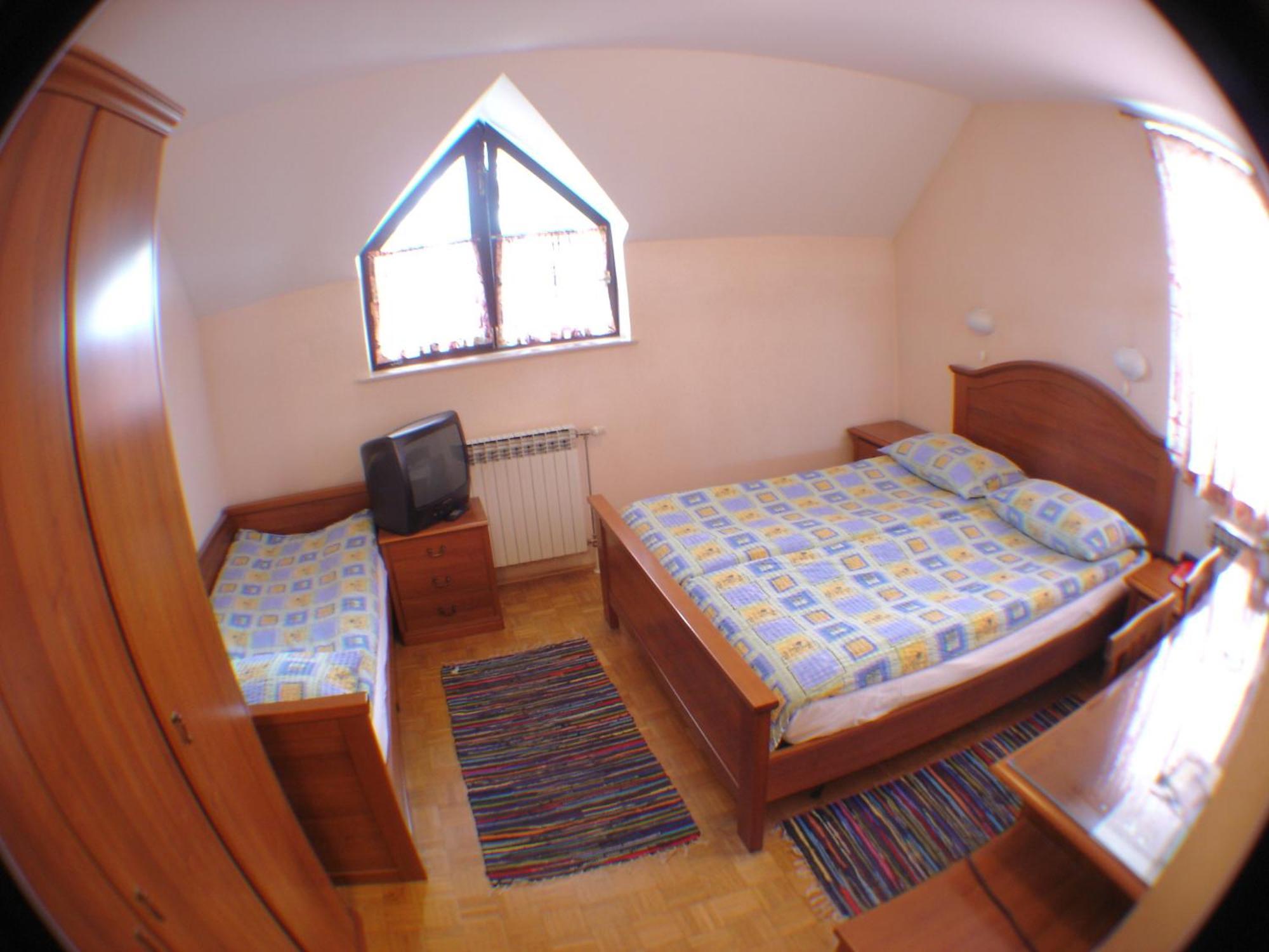 Guesthouse Janez Maribor Exteriör bild