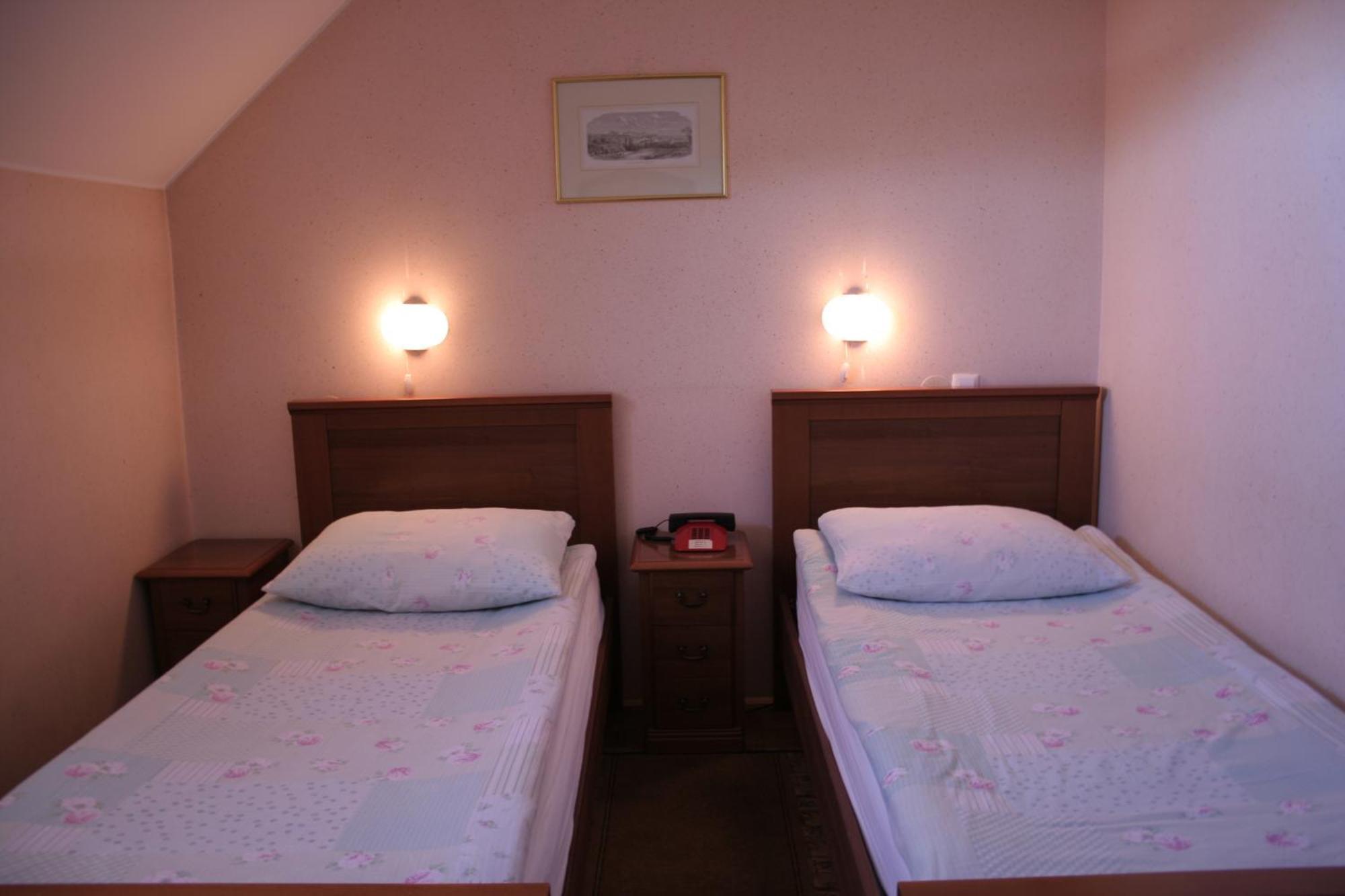 Guesthouse Janez Maribor Exteriör bild