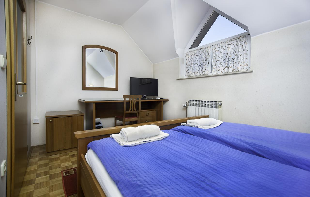Guesthouse Janez Maribor Exteriör bild