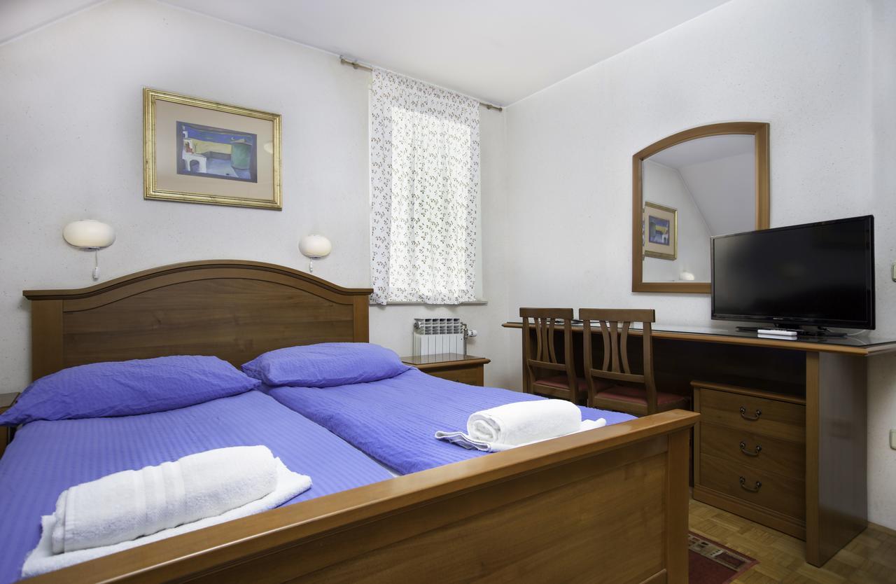 Guesthouse Janez Maribor Exteriör bild